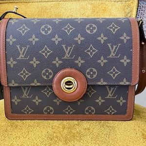 Louis Vuitton Shoulder Bag